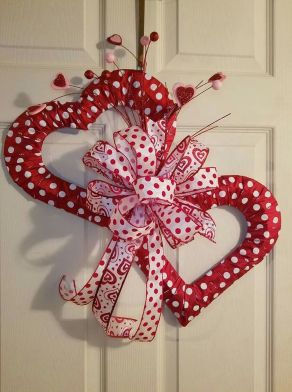 Beautiful Valentines Day Wreath Decor Ideas 24