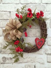 Beautiful Valentines Day Wreath Decor Ideas 41