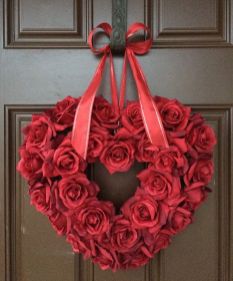 Beautiful Valentines Day Wreath Decor Ideas 46