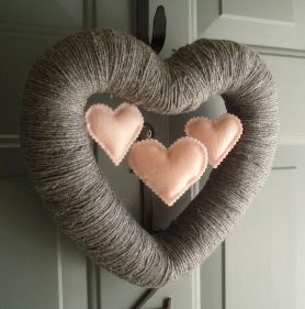 Beautiful Valentines Day Wreath Decor Ideas 48