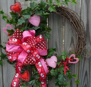 Beautiful Valentines Day Wreath Decor Ideas 53