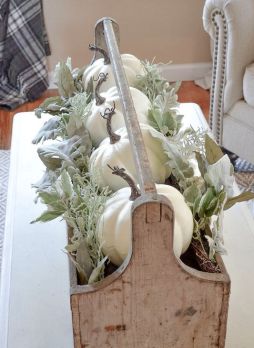 Magnificent DIY Farmhouse Fall Decor Ideas On A Budget 02